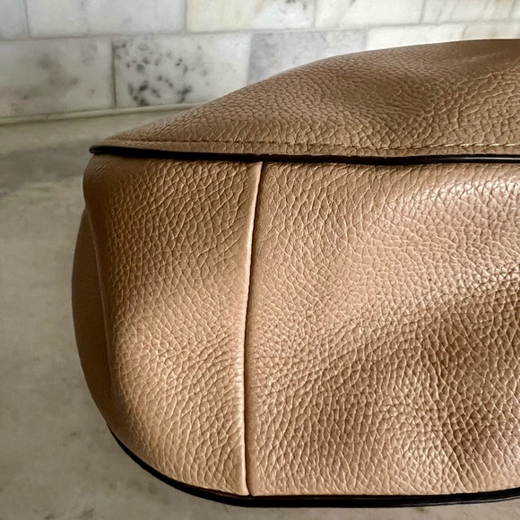 Coach pebble leather hobo handbag. - Picture 5 of 8